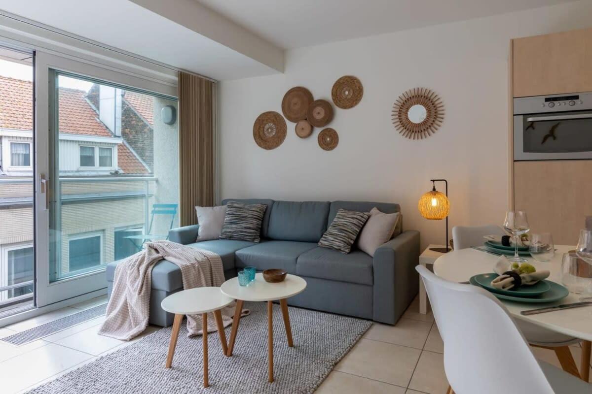 Apartament 'Blue Sea' - Studio In Ostend With Private Parking Zewnętrze zdjęcie